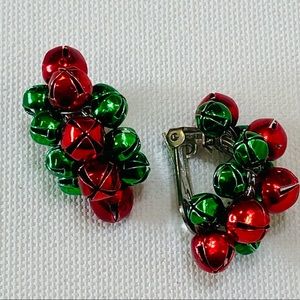 VINTAGE RED GREEN JINGLE BELLS CHRISTMAS HOLIDAY CLIP ON EARRINGS